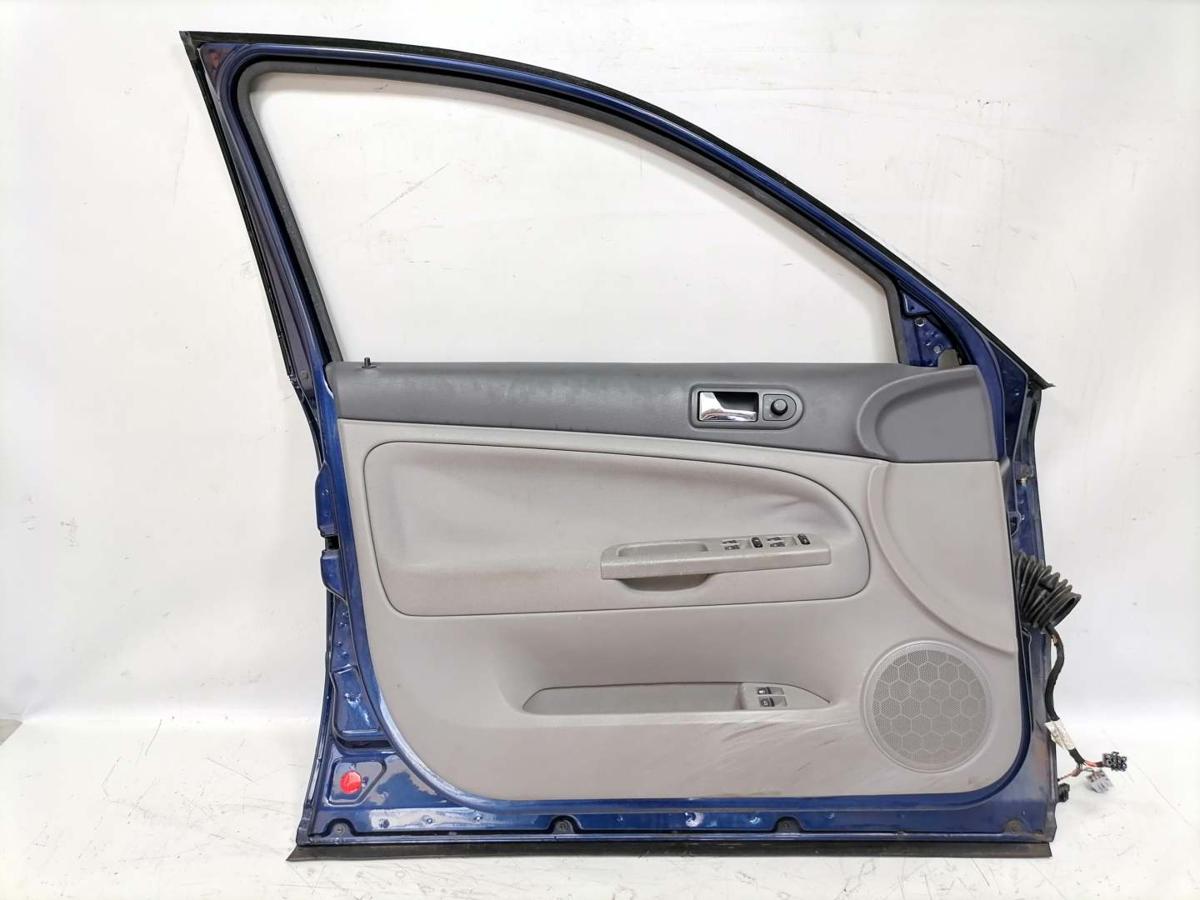 VW Passat 3BG original Tür vorn links LD5Q Shadowblue BJ04
